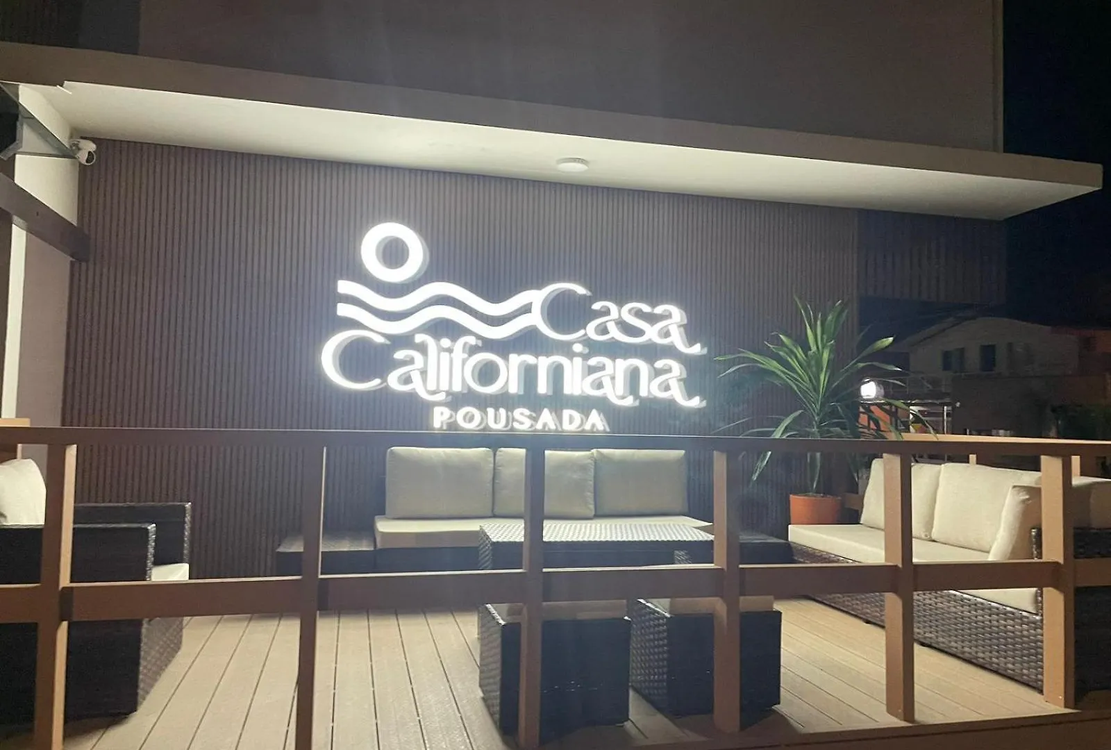 Pousada Casa Californiana 가로파바
